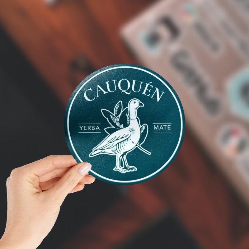 Calcos en vinilo blanco personalizadas + Barniz Sectorizado